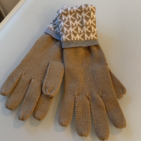 Michael Kors - gloves - Picture 3 of 3